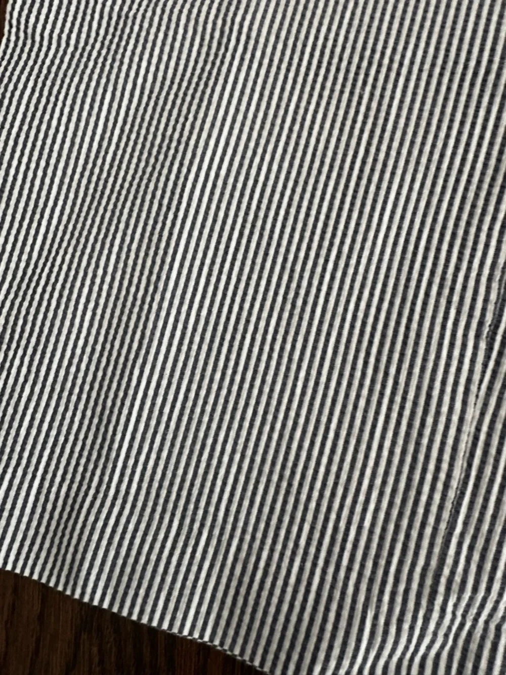 Talbots Chelsea Navy and White Striped Cotton cropped capri Pants - Picture 3 of 13